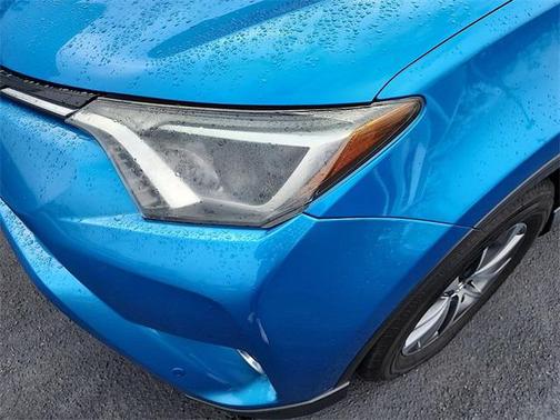 2018 Toyota RAV4 Hybrid XLE