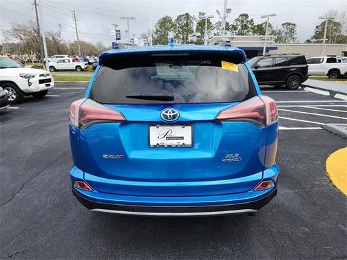 2018 Toyota RAV4 Hybrid XLE