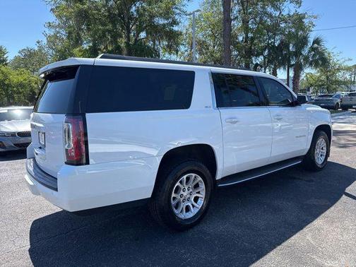 Summit White 2019 GMC Yukon XL SLT