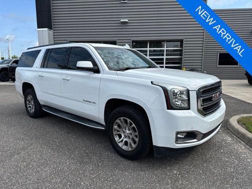 Summit White 2019 GMC Yukon XL SLT