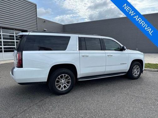 Summit White 2019 GMC Yukon XL SLT