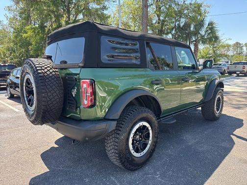 Green Metallic 2022 Ford Bronco Badlands