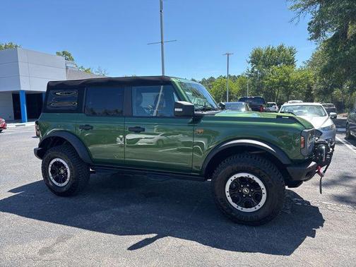 Green Metallic 2022 Ford Bronco Badlands