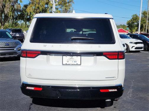 2023 Jeep Wagoneer L Series II 4x2
