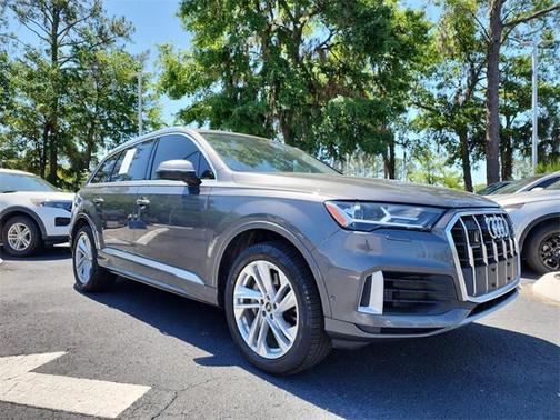 2022 Audi Q7 55 Premium Plus