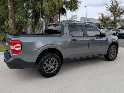 Carbonized Gray Metallic 2024 Ford Maverick XLT