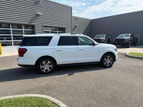 Oxford White 2024 Ford Expedition Max Limited