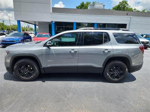 2022 GMC Acadia AWD AT4