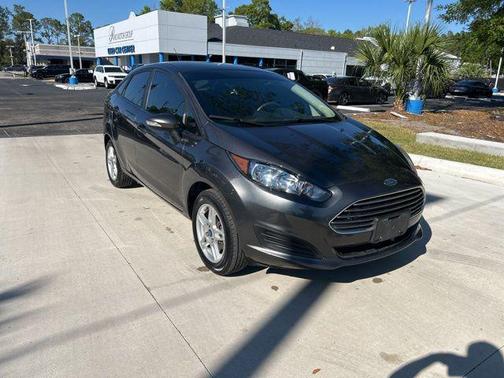 Magnetic 2019 Ford Fiesta SE