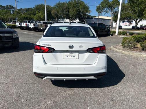 Fresh Powder 2022 Nissan Versa 1.6 S