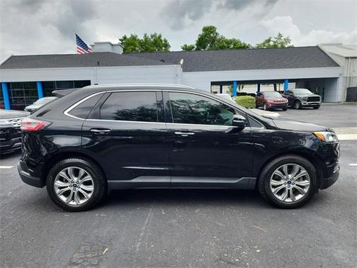 2019 Ford Edge Titanium