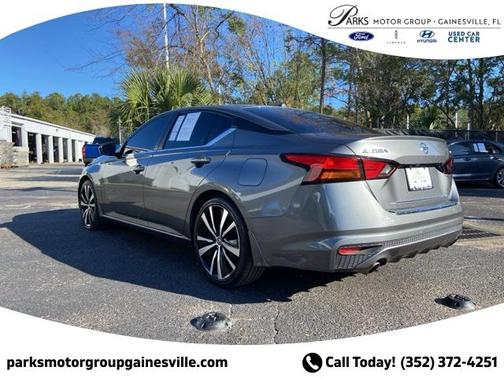 2022 Nissan Altima SR VC-Turbo FWD