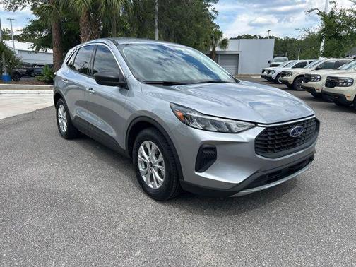Iconic Silver Metallic 2023 Ford Escape Active