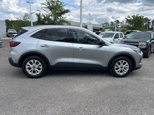 Iconic Silver Metallic 2023 Ford Escape Active