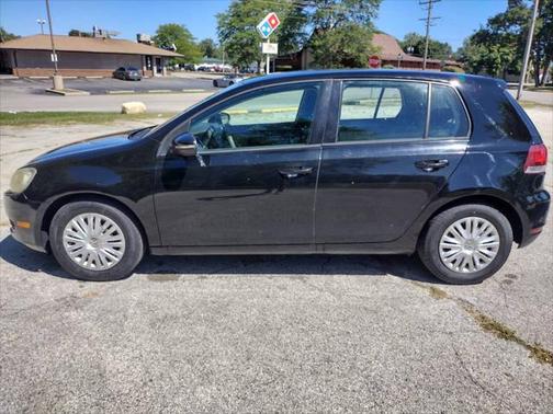 2010 Volkswagen Golf 4-Door