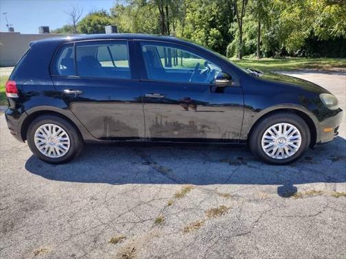 2010 Volkswagen Golf 4-Door