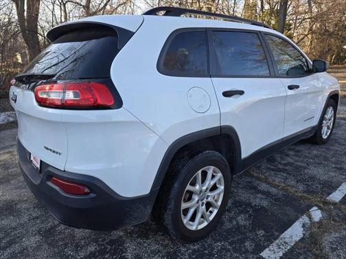 2016 Jeep Cherokee Sport