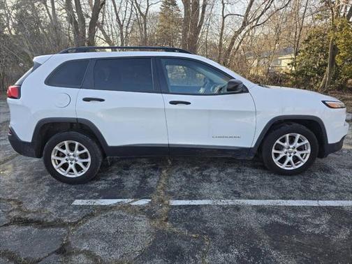 2016 Jeep Cherokee Sport