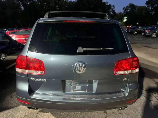 2004 Volkswagen Touareg V8