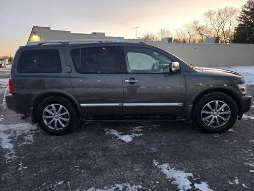 2009 INFINITI QX56 Base