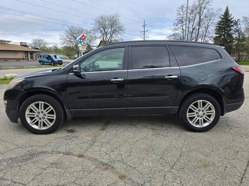 Pewter 2013 Chevrolet Traverse 1LT