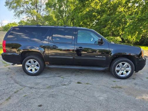2011 GMC Yukon XL 1500 SLT