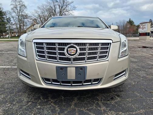 Radiant Silver Metallic 2013 Cadillac XTS Luxury