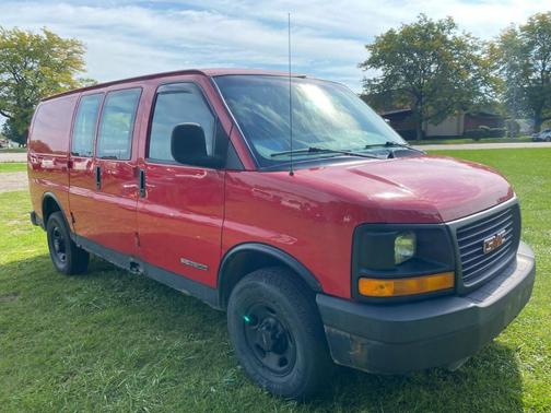 Photo 3 of 13 of 2003 GMC Savana 3500 Cargo