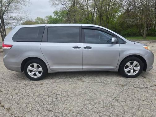 Predawn Gray Mica 2012 Toyota Sienna Base