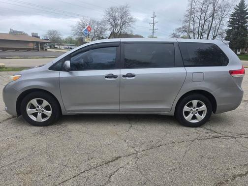 Predawn Gray Mica 2012 Toyota Sienna Base