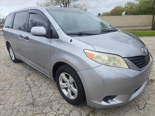 Predawn Gray Mica 2012 Toyota Sienna Base