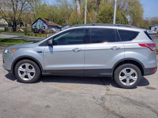 Ingot Silver Metallic 2013 Ford Escape SE
