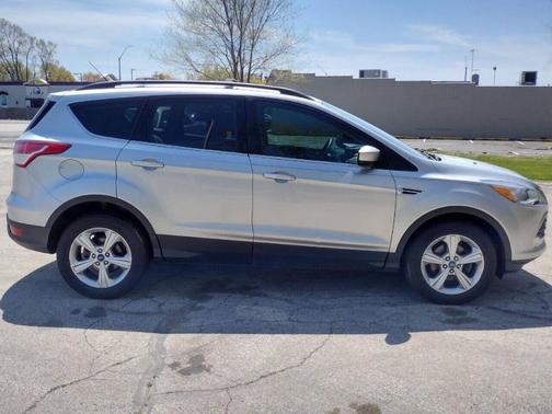 Ingot Silver Metallic 2013 Ford Escape SE