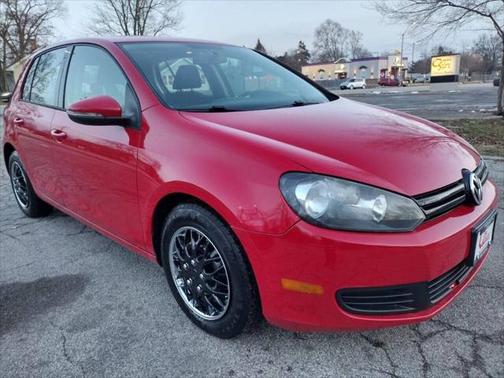 2010 Volkswagen Golf 4-Door