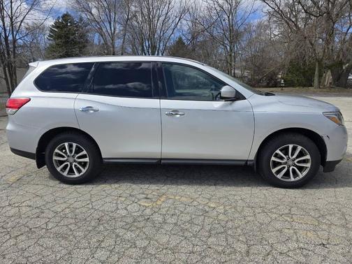 2013 Nissan Pathfinder S