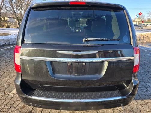 2014 Chrysler Town & Country Touring-L