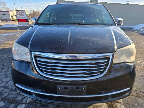 2014 Chrysler Town & Country Touring-L