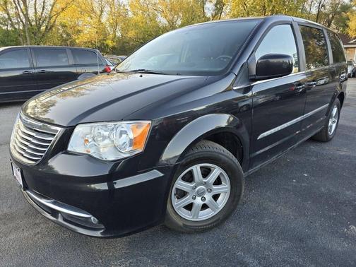 2012 Chrysler Town & Country Touring