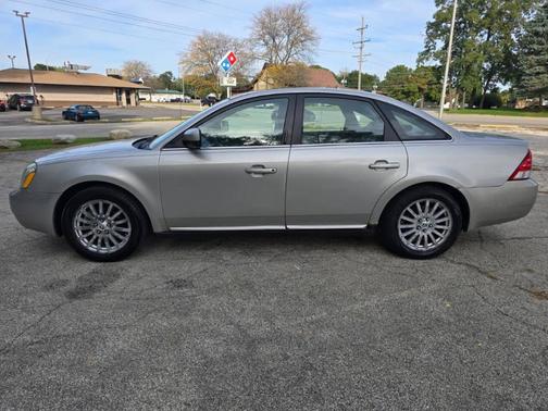 Silver 2007 Mercury Montego Premier