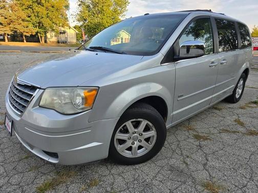 2008 Chrysler Town & Country Touring