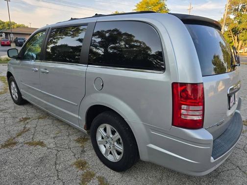 2008 Chrysler Town & Country Touring