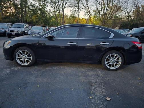 2010 Nissan Maxima SV