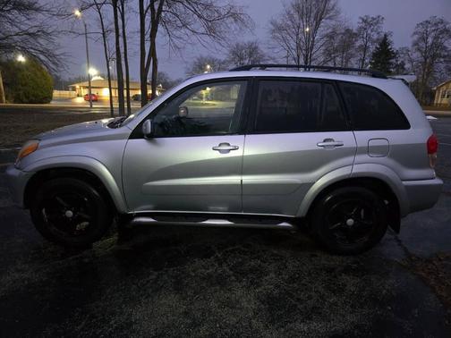 2003 Toyota RAV4 Base