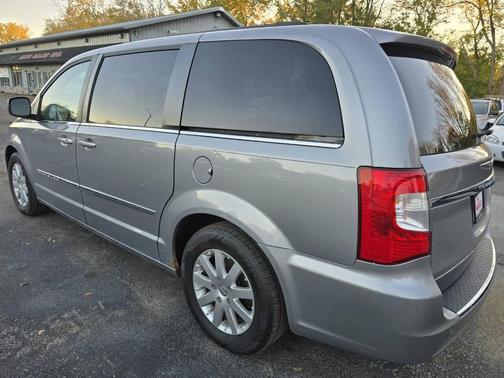 2013 Chrysler Town & Country Touring