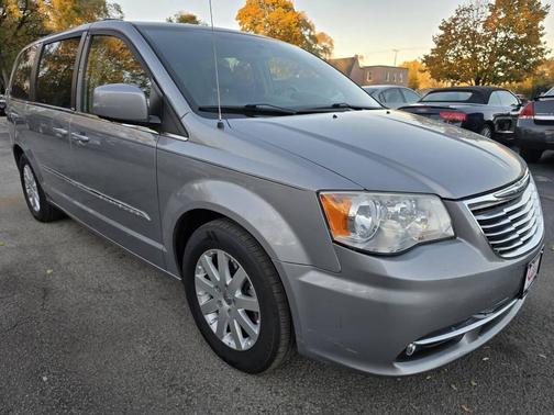 2013 Chrysler Town & Country Touring