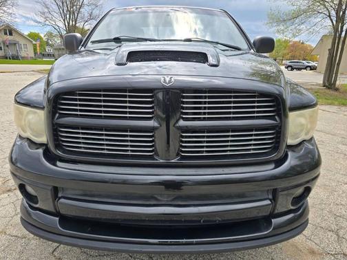 Black 2004 Dodge Ram 1500 SLT Quad Cab