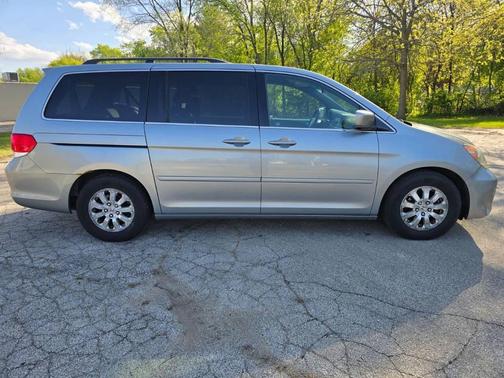 Gray 2008 Honda Odyssey EX