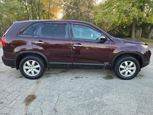 Maroon 2011 Kia Sorento LX