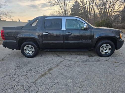 2010 Chevrolet Avalanche 1500 LS