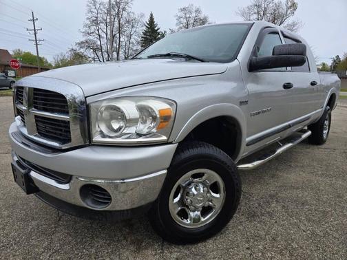 Bright Silver Metallic Clearcoat 2007 Dodge Ram 1500 SLT Mega Cab